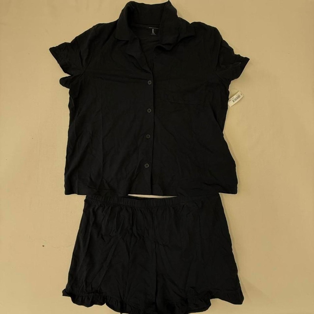 Amazon Essentials Women's Black Pajama Set – Size Large